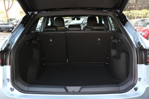 大眾SUV“新貴”，不足20萬就有170馬力+電動座椅，帶你看ID.4 X