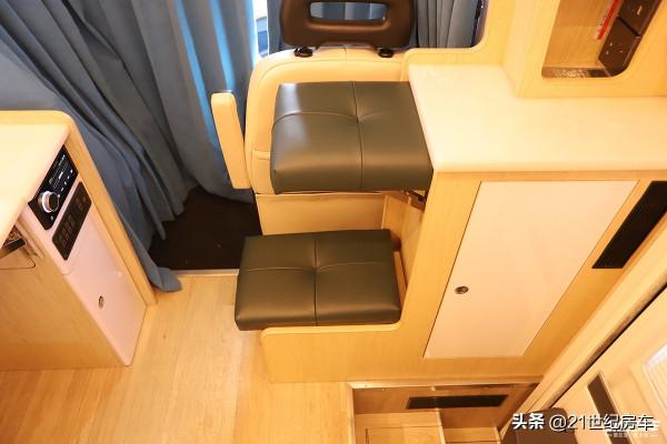 帶自動駕駛和21度電!新款大眾化E途房車來了!內飾豪華住著挺爽 帶自動駕駛和21度電!新款大眾化E途房車來了!內飾豪華住著挺爽