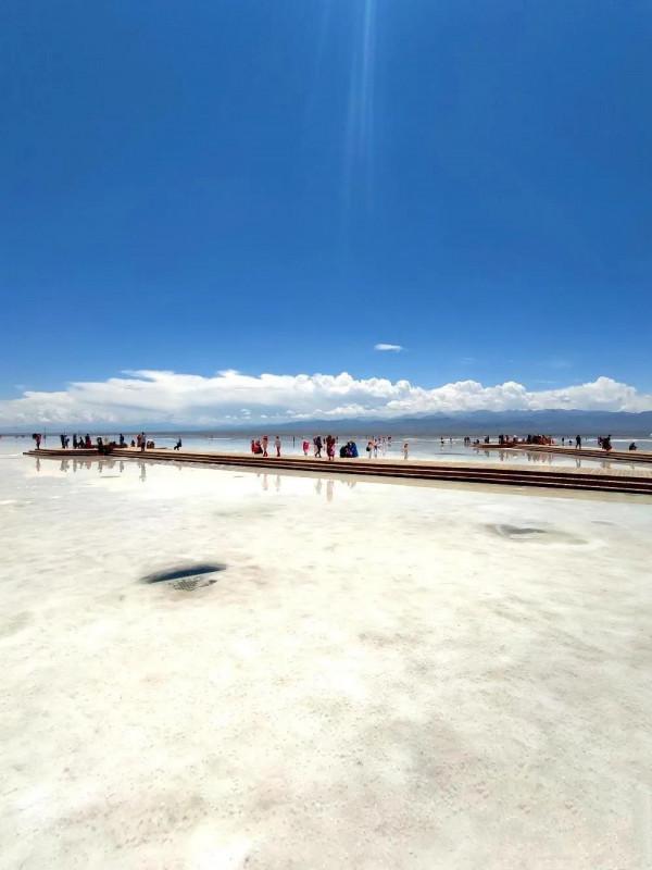 中國的天空之鏡，人一生要去的55個地方之一一茶卡鹽湖