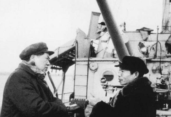 曾英勇救下主席，在情急時得罪林彪，這位軍委委員一生跌宕起伏