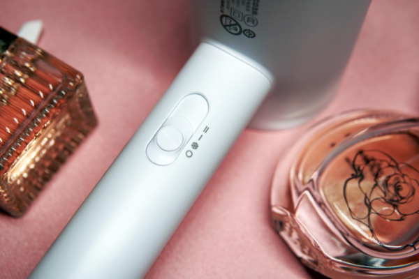 小巧可愛風兒柔，讓孩子更能接受的飛科 FLYCO 電吹風機上手評測