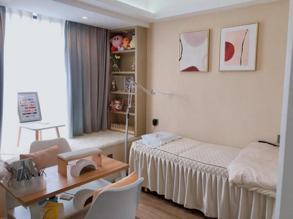 獨居女孩的第一套房67平的小戶型住宅兼工作