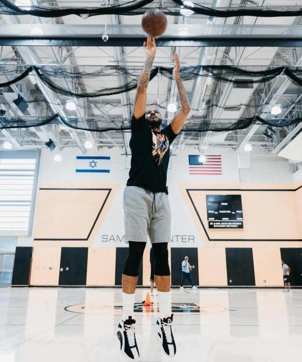 湖人總冠軍！看看各位大神的表現，真像那年奪冠熟悉的味道