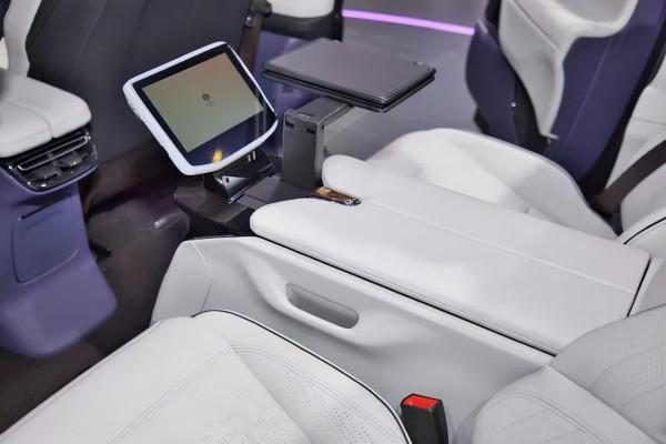 最低售價40萬+！誰給這些國產新能源汽車勇氣了？