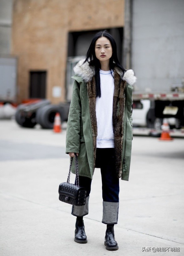 羽絨服、大衣都過時了！今年真正流行的是“派克服”，時髦還百搭