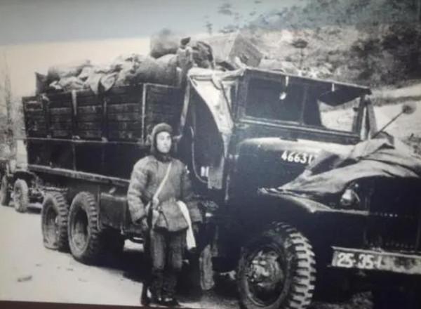 美軍飛機來襲,志願軍副營長大喊:走,逗老美去 美軍飛機來襲,志願軍副營長大喊:走,逗老美去