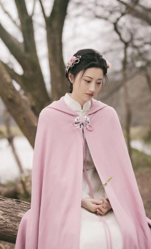 一雙涼鞋拍完整部劇？《一見傾心》很做作？景甜溫婉惹人憐