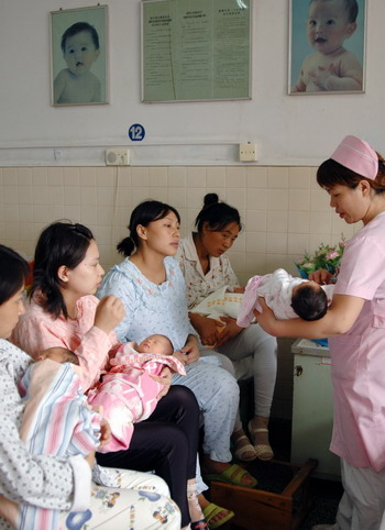 餵奶的媽媽會越來越瘦，不用節食、不用運動，哺乳期輕鬆瘦身