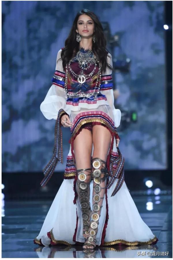 維密天使之長袍披風系,飛舞的衣襬是青春的腳步踏風而行 維密天使之長袍披風系,飛舞的衣襬是青春的腳步踏風而行