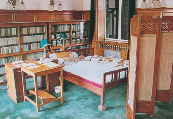 1949年，葉劍英提議把中南海作為中央辦公地點，毛澤東為何不同意