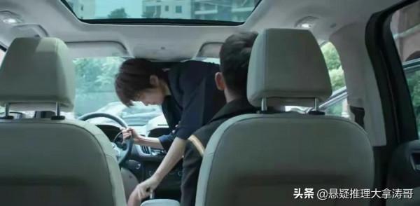 《也平凡》確實很平凡：女隊長的緊身衣、高跟鞋讓我如鯁在喉