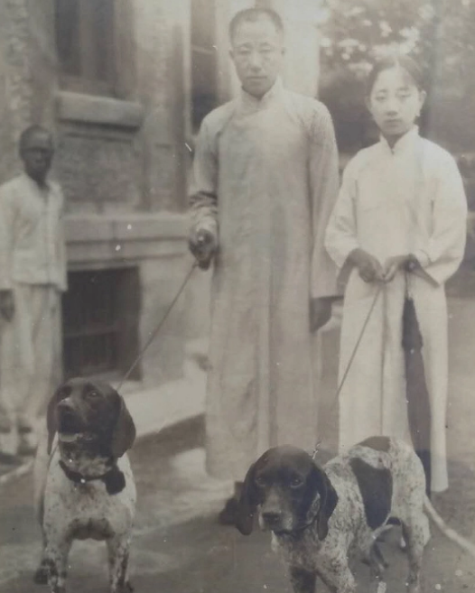 清朝王爺街頭擺攤,毛主席知道後給他安排工作:小攤就不要擺了 清朝王爺街頭擺攤,毛主席知道後給他安排工作:小攤就不要擺了