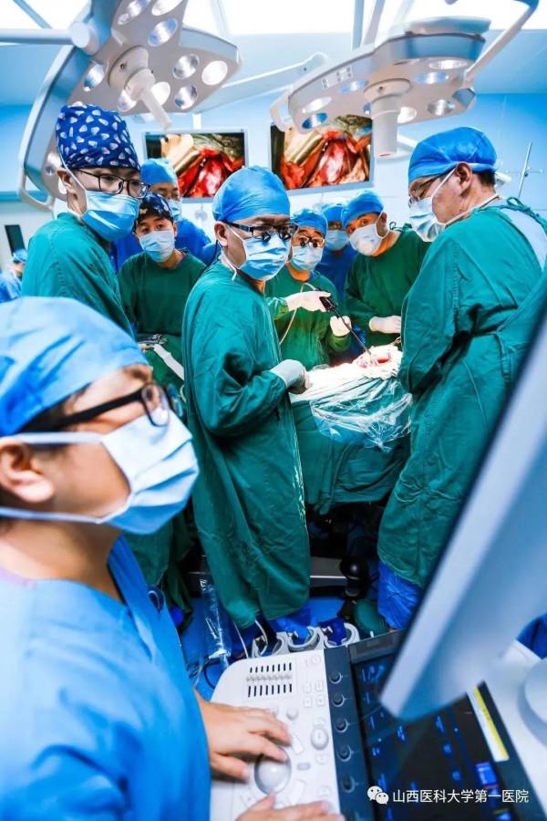 父親捐肝救子!山西醫科大學第一醫院完成我省首例活體肝移植 父親捐肝救子!山西醫科大學第一醫院完成我省首例活體肝移植