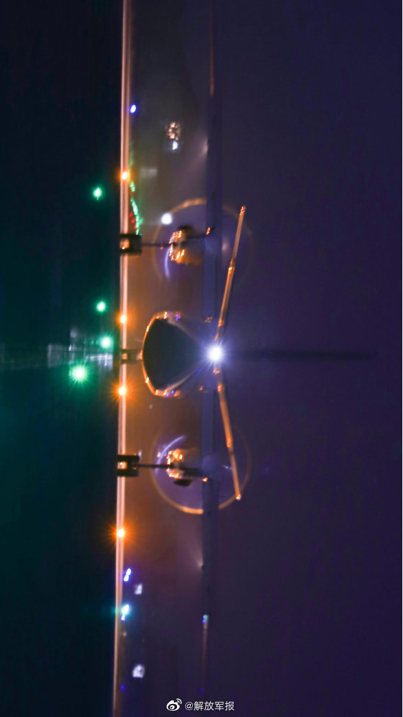 向戰而飛！戰鷹夜訓酷圖上新