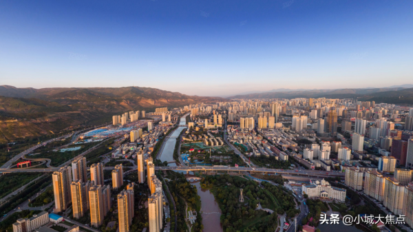 西寧是怎樣一座城？高原第一大城是虛的，“三高一低”卻是真的