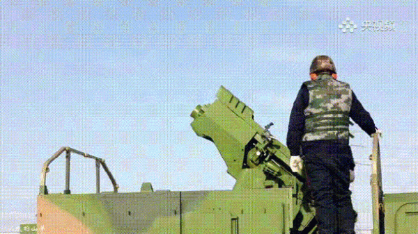 外貿120自動裝填迫擊炮已出口！裝彈調炮全自動，打完就跑太刺激