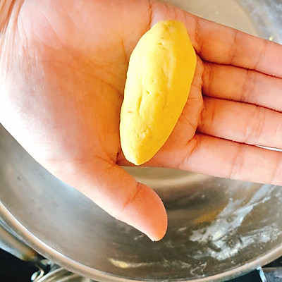 兩塊錢搞定一道家常美食栗子面窩頭