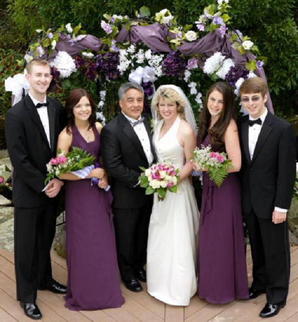 他46年後找到生母,才知道她用他的名字開了餐館,一直等他去找她 他46年後找到生母,才知道她用他的名字開了餐館,一直等他去找她