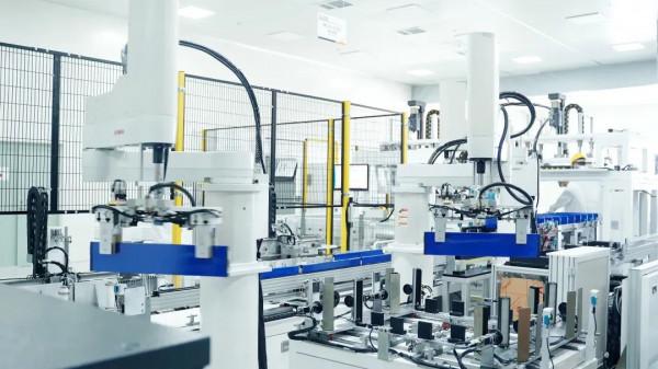 刀片磷酸鐵鋰，蜂巢能源量產下線