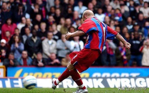 罰丟聯賽盃點球被清洗,單賽季打進11粒點球進入三獅軍團 罰丟聯賽盃點球被清洗,單賽季打進11粒點球進入三獅軍團