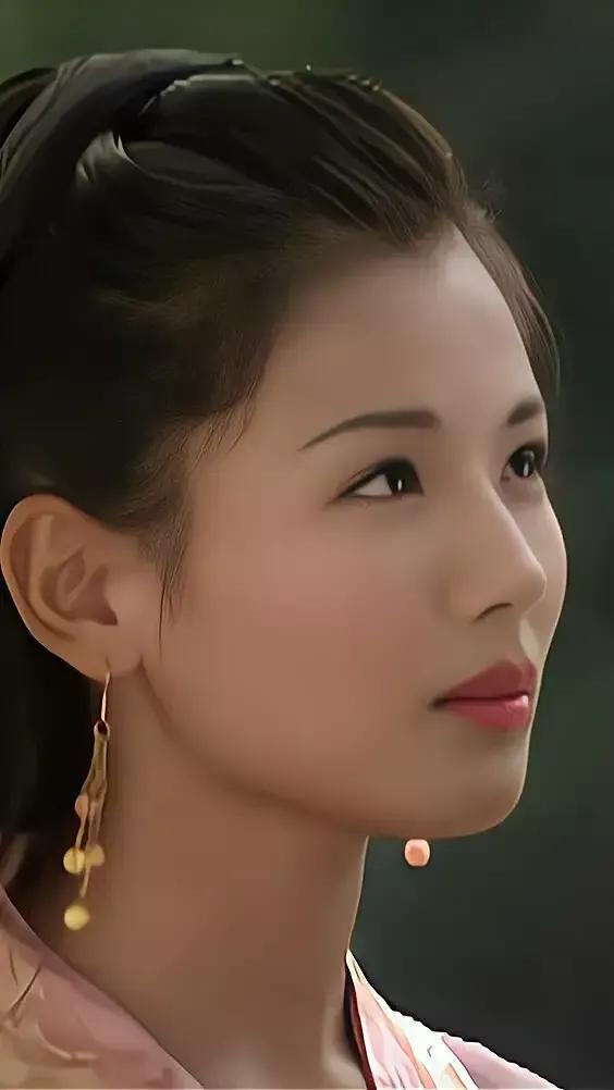 《天龍八部》三美比拼，覺得還是蔣欣最美