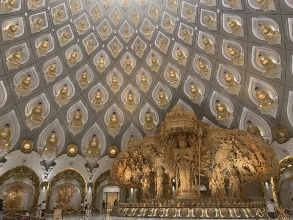 普陀斥資60億打造了一座佛經裡的極樂世界,門票90你想來嗎? 普陀斥資60億打造了一座佛經裡的極樂世界,門票90你想來嗎?