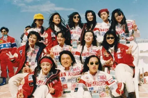 5位“賽車手”明星，林志穎一直活躍賽車圈，韓寒的成就無人能及