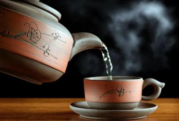 高情商的人,面對惡語的攻擊,往往會用這三招進行有效反擊 高情商的人,面對惡語的攻擊,往往會用這三招進行有效反擊