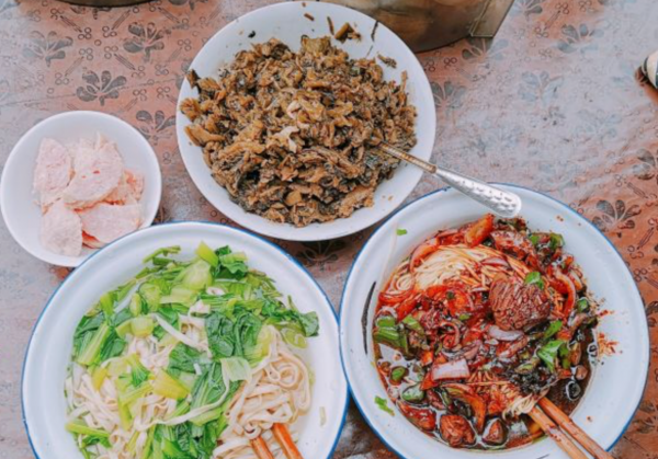 江蘇百年麵館,一碗不到4元,美女都要連吃3份,傳承醬油是關鍵 江蘇百年麵館,一碗不到4元,美女都要連吃3份,傳承醬油是關鍵