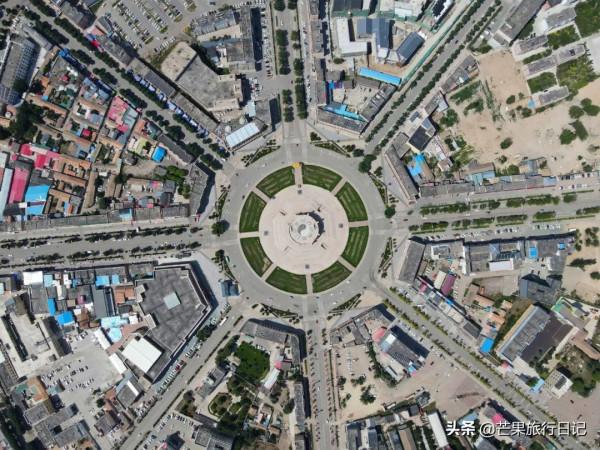 世界最大八卦城,新疆伊犁特克斯,真的沒有紅綠燈嗎? 世界最大八卦城,新疆伊犁特克斯,真的沒有紅綠燈嗎?