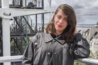 面對新一輪防控，用什麼姿勢看藝術？| 藝術栗子