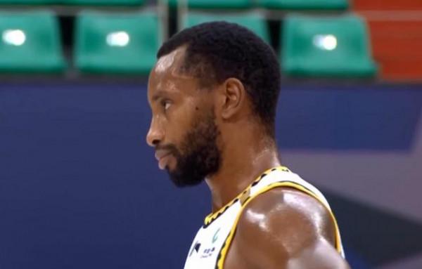 根本擋不住!7個進球轟31分,恭喜楊鳴,不用再擔心郭艾倫上頭了 根本擋不住!7個進球轟31分,恭喜楊鳴,不用再擔心郭艾倫上頭了