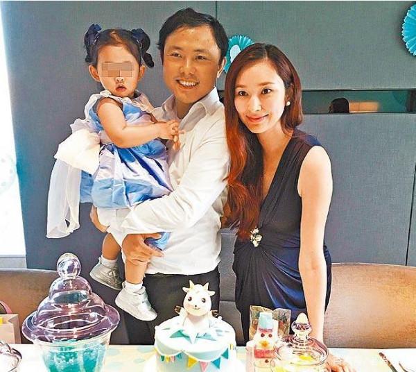 吳佩慈6年4胎還不轉正，這種封建家庭裡能生真是本事