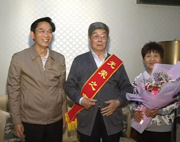 抗美援朝，志願軍10人消滅400美軍，新型武器打得美軍抱頭鼠竄