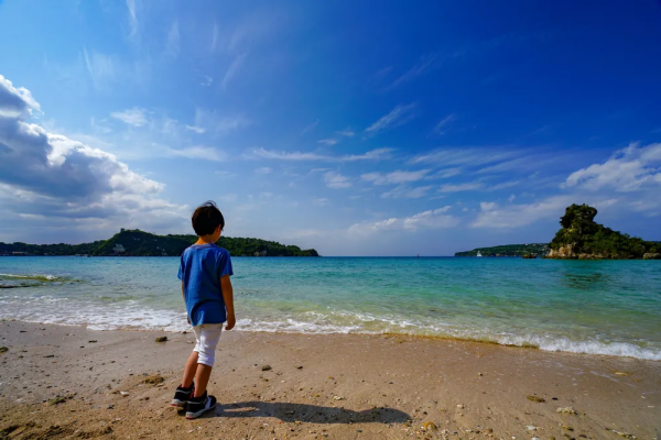 一位清華媽媽拿出一瓶水，說出了一個讓千萬家長醒悟的教育方法