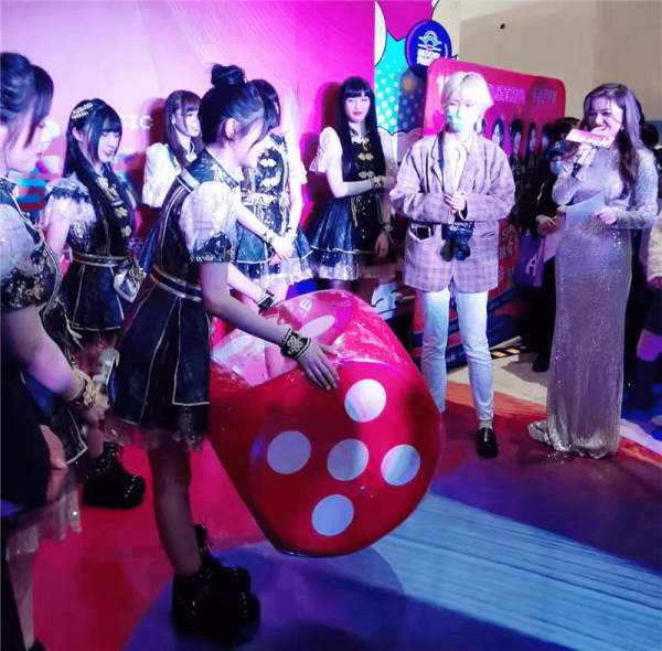 AKB48 Team SH做客《音樂BIG榜》掀火爆人氣 AKB48 Team SH做客《音樂BIG榜》掀火爆人氣