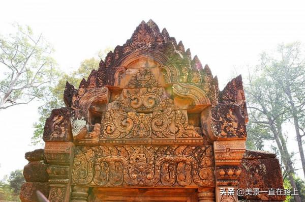 意象裡的吳哥3—女王宮，午後綻放的紅色玫瑰