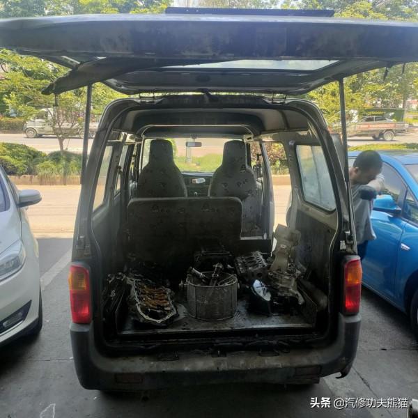 你們的奧迪燒機油是怎麼修的，我覺得這臺奧迪Q5燒機油的修法才對