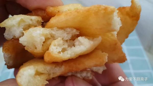 早餐餅這樣做才香,鍋裡一炸,個個鬆軟不吸油,我家一週吃五次 早餐餅這樣做才香,鍋裡一炸,個個鬆軟不吸油,我家一週吃五次