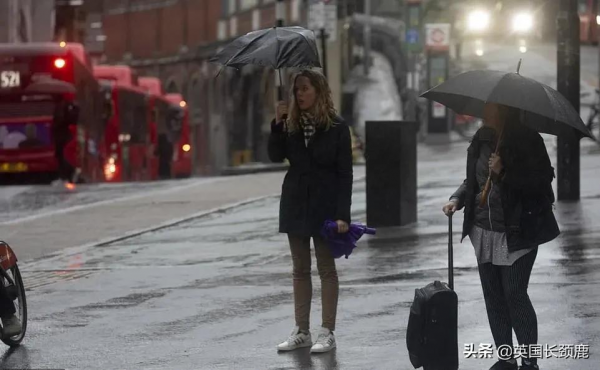 O2頂兒被掀&sol;核電站煙囪塌了！30年英國最強暴風雨Eunice來了
