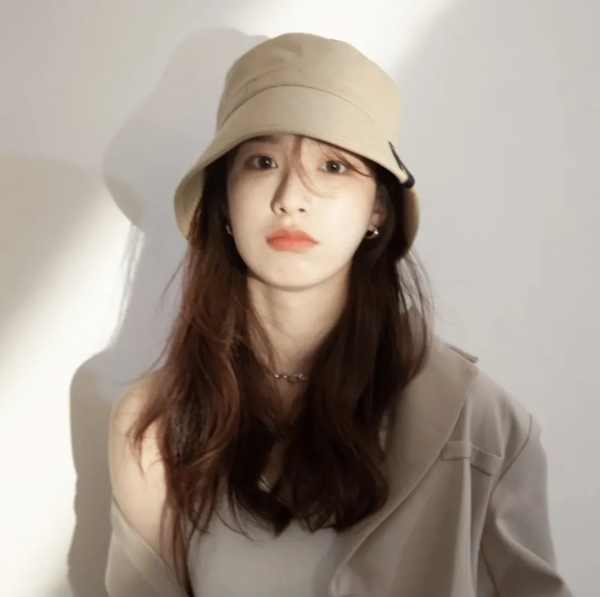 跟著宋祖兒買帽子後，頭都小了一圈……