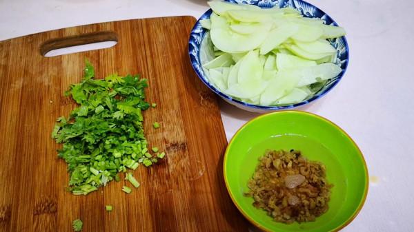 中秋節老兩口的極簡早餐，20元吃到扶牆，網友：認真生活真好