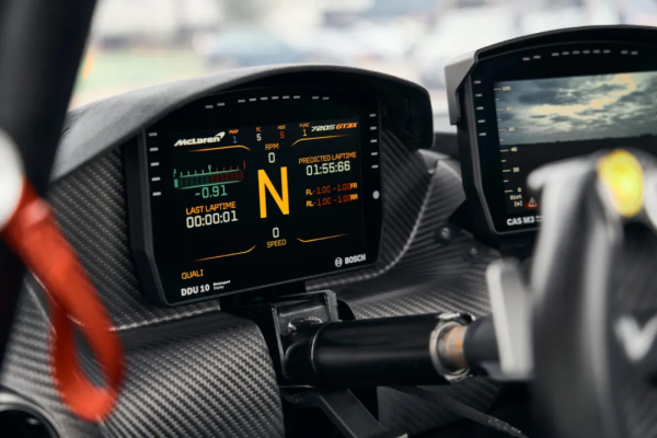 讓GT3賽車解除束縛會發生什麼事？就由邁凱倫720S GT3X解答吧