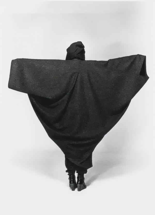 三宅一生｜他鐘愛褶皺，輪廓，解構，將時尚變成藝術