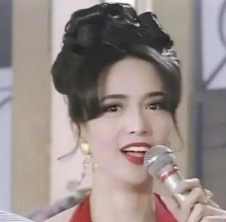 越整越難看後遺症一堆的9位女星！臉像鞋拔子，不敢做大表情