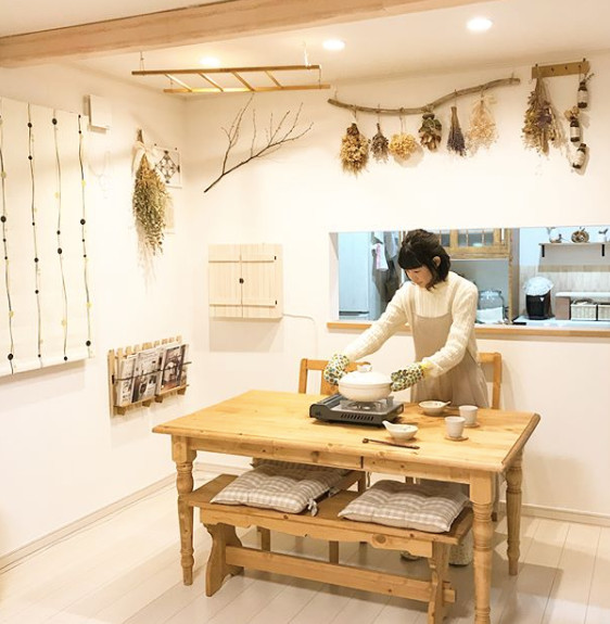 日本小夫妻曬精緻2人居，沒辦婚禮沒有生娃，卻把日子過成了詩