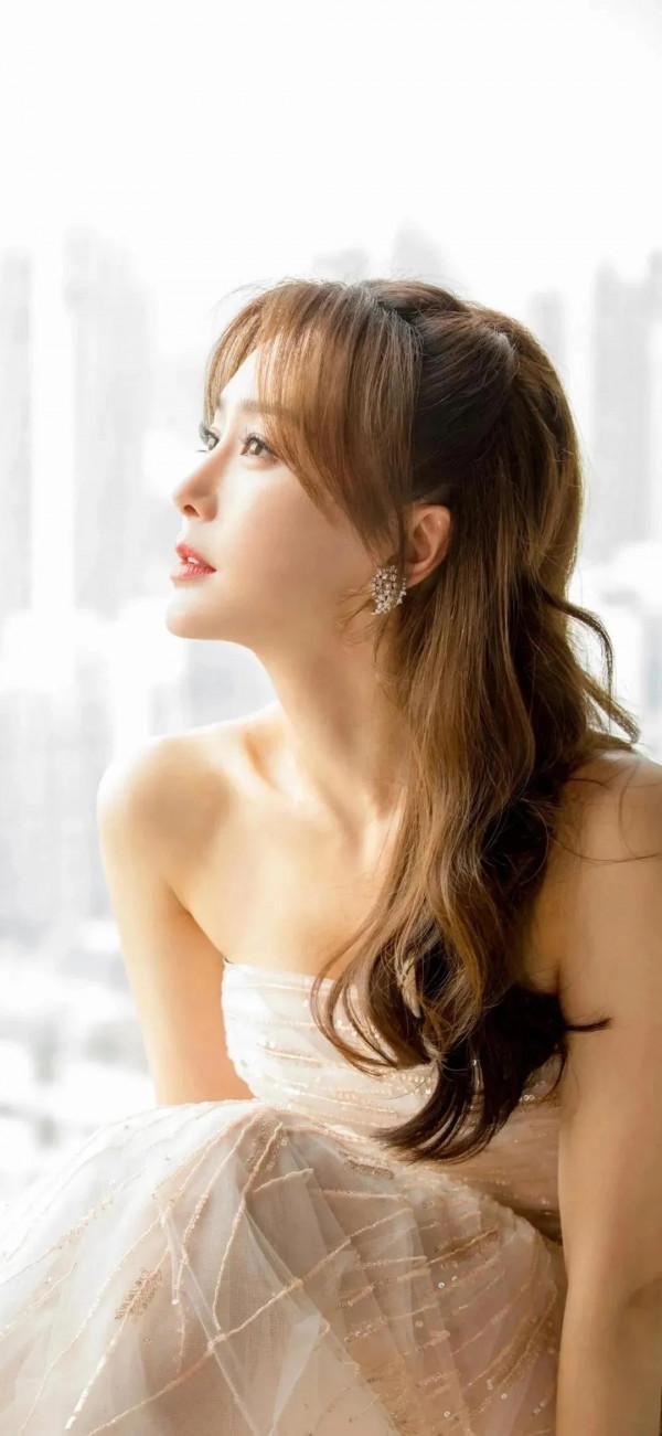 秦嵐的絕美照片，高雅端莊