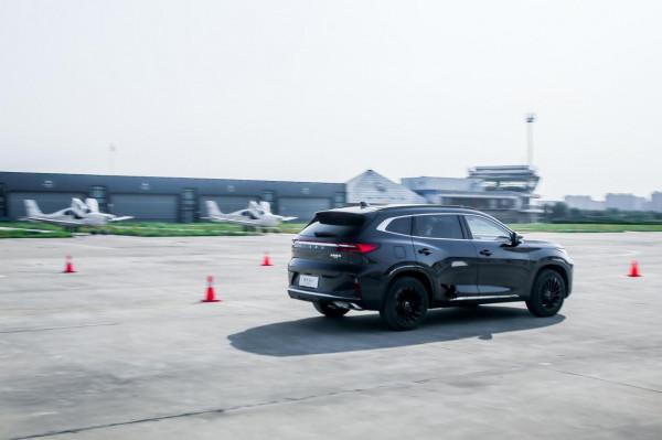 大空間之外的小樂趣 場地試駕星途凌雲