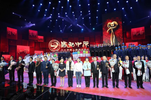 感動中原的烏克蘭媳婦:生下3子後丈夫早逝,留在中國撐起了全家 感動中原的烏克蘭媳婦:生下3子後丈夫早逝,留在中國撐起了全家