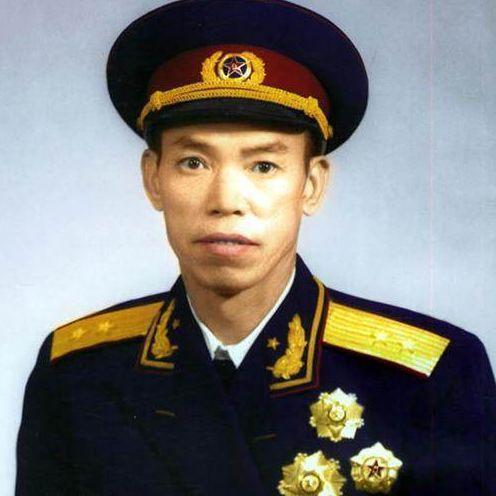 抗日戰爭結束後進入東北的部隊、主要將領有哪些？各率多少人？